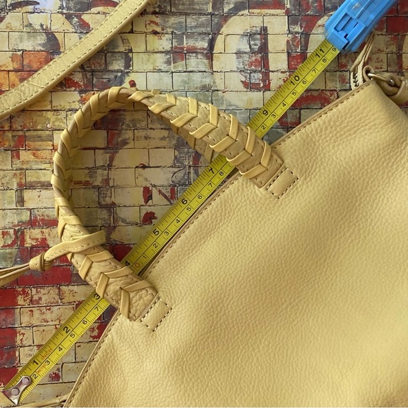 ⭐️HOST PICK⭐️ NWT Lucky Brand Kqin Leather Crossbody - Picture 13 of 16